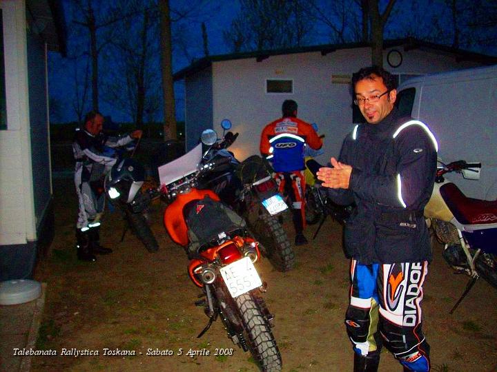 0087.JPG - Ci alziamo che ancora è buio