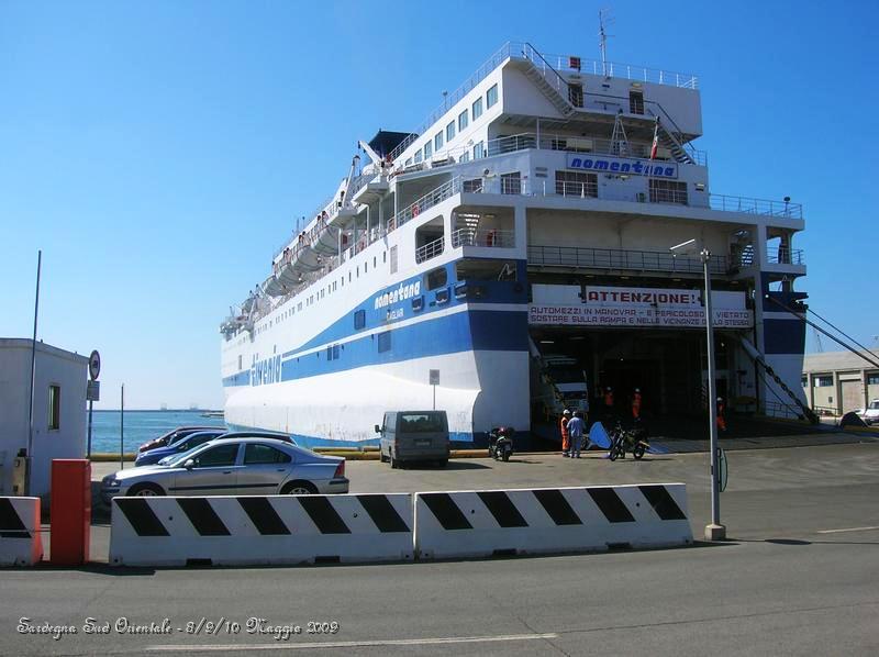 0009.JPG - A Civitavecchia s'imbarcano altri Partecipanti