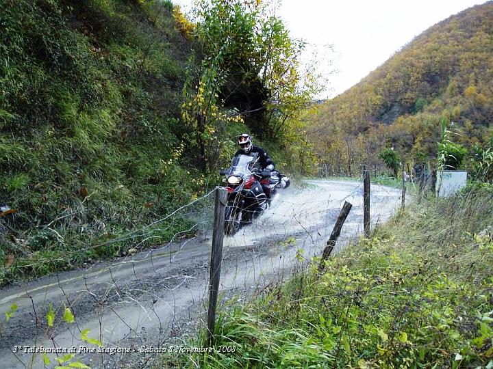 0028.JPG - Leonardo su una splendida Bmw Gs 1200