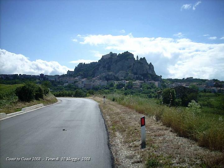 DSCN2879.JPG - Altro Paesino arroccato