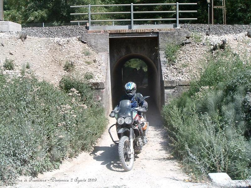 DSCF1210.JPG - Sotto il Tunnel della ferrovia