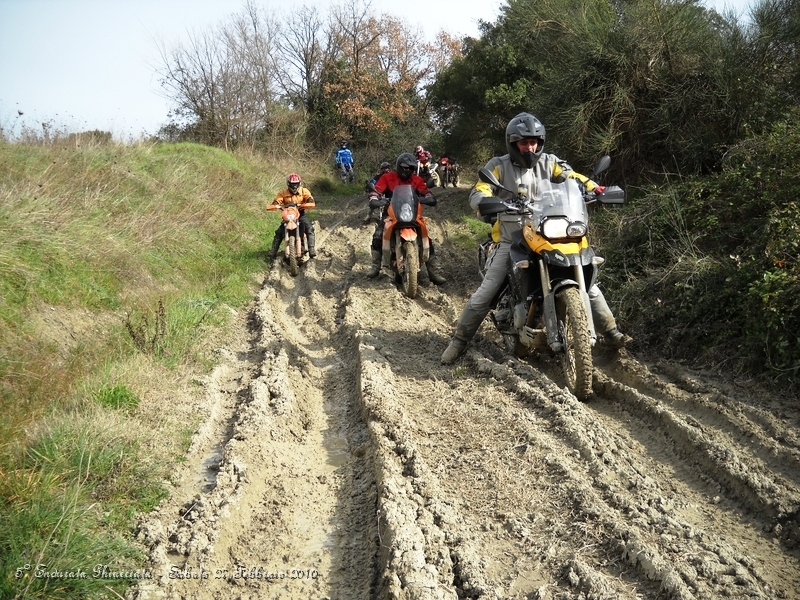 DSCN6327.JPG - Cominciano ad arrivare le Moto pesanti