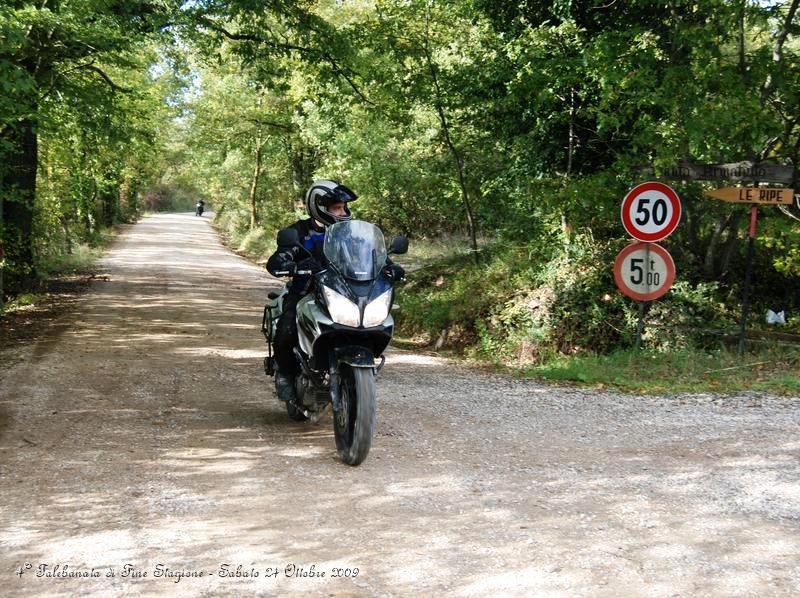 0310.JPG - Qui siamo nei dintorni di San Casciano dei Bagni, quasi a fine Tour