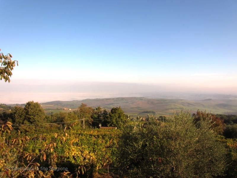 16.JPG - Arrivati a Montalcino sul punto di ritrovo ed ecco lo spettacolo !!