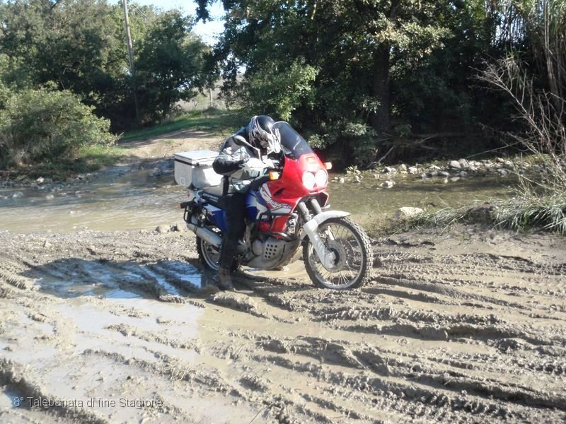 486.JPG - Eheheheh, Enrico e Renzo si sono scambiati la Moto...:-)